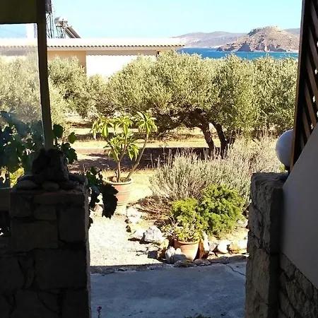 Agnanti Apartment *